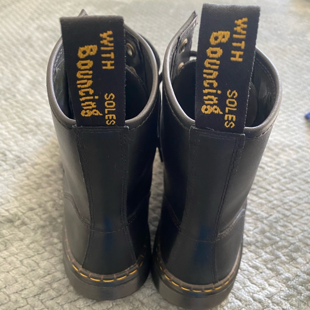 Dr Martens size 9 women
